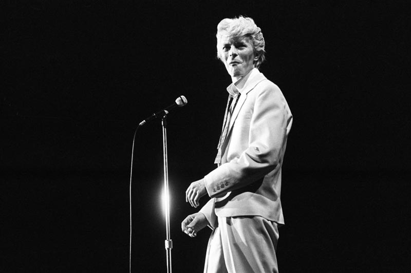 An image of David Bowie in the early 1960s